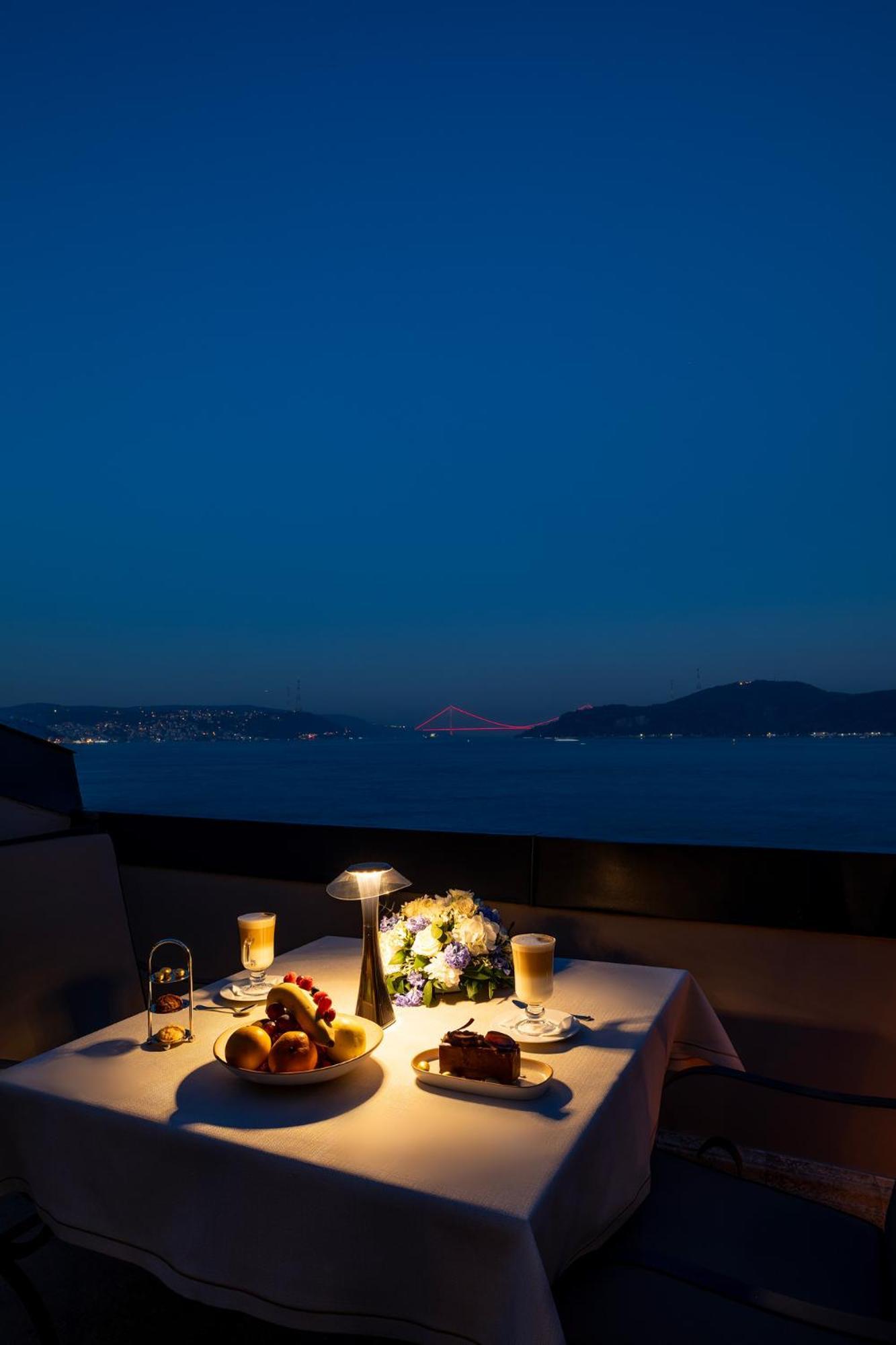 Mfb Tarabya Hotel Истанбул Екстериор снимка